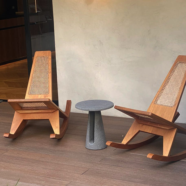 Striata side table made by lava stone, designed by Ricardo Rodriguez Elias, Chairs designed by Alberto Padierna for Diseñadores de Mundos