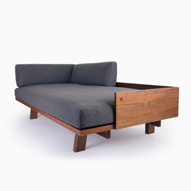 Entea: Versatile Sofa Daybed for Ultimate Comfort & Style designed by Benedikt Fahlbush